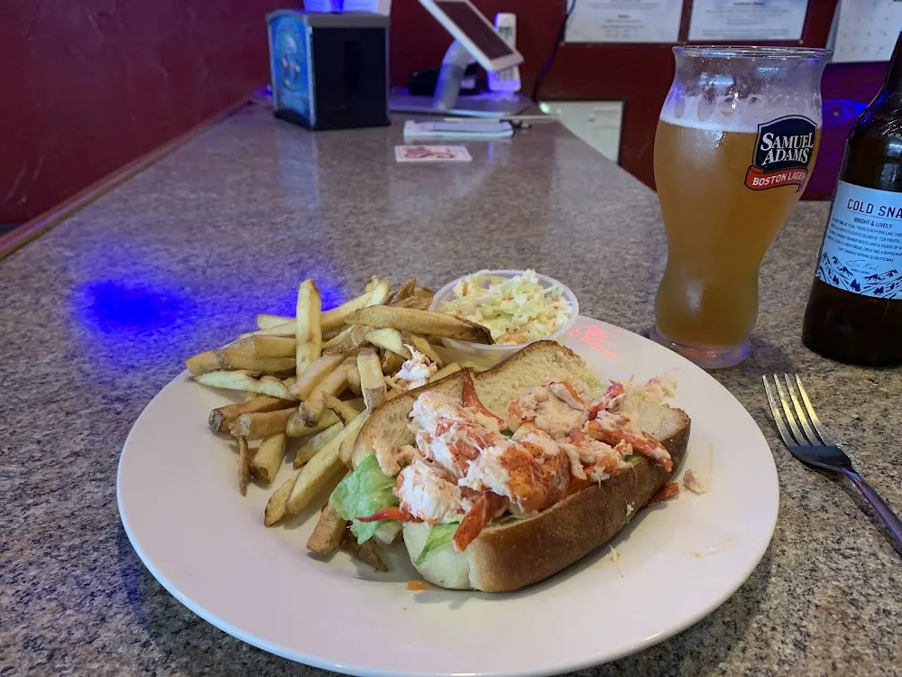 Lobster Roll & Fries